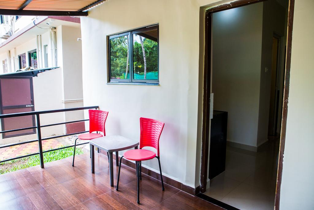 Lazy Frog Guest House Cavelossim Exterior photo